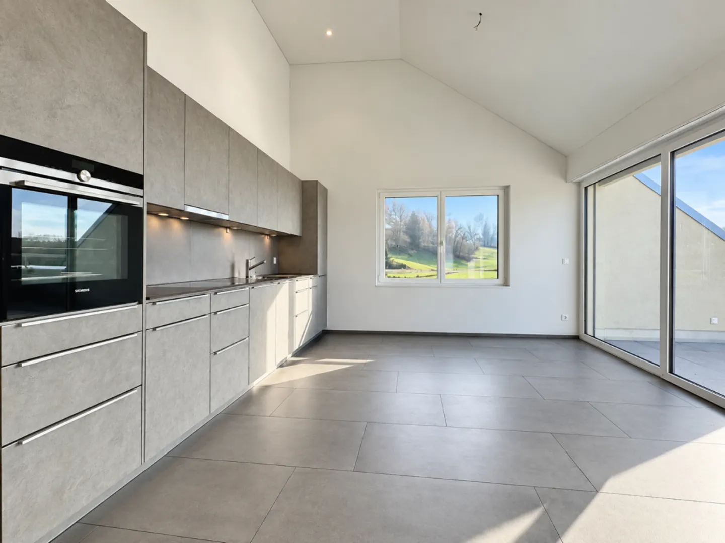 Appartement en attique de 4,5 pièces à Maseltrangen - Photo 2 sur 12