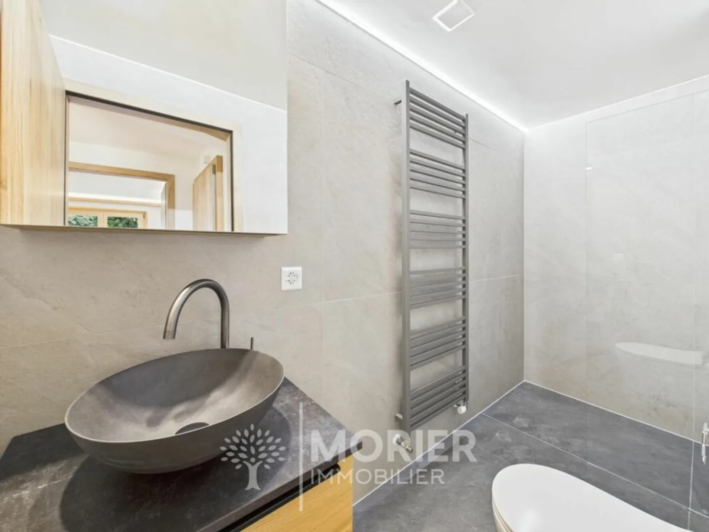 Appartement rénové à Villars - Photo 5 sur 13