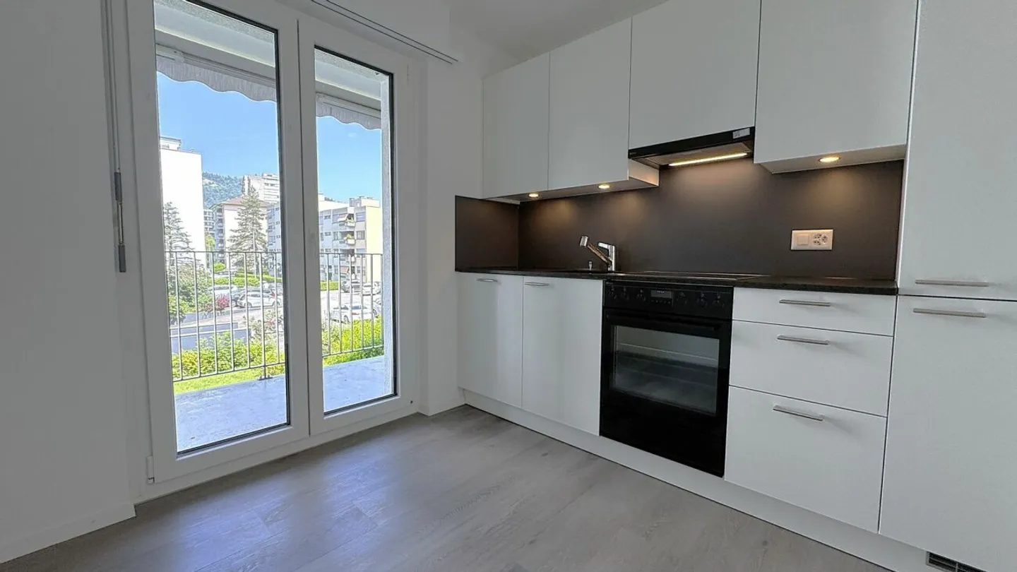 Spacieux appartement de 3.5 pièces avec vue imprenable à Delémont - Foto 2 di 13