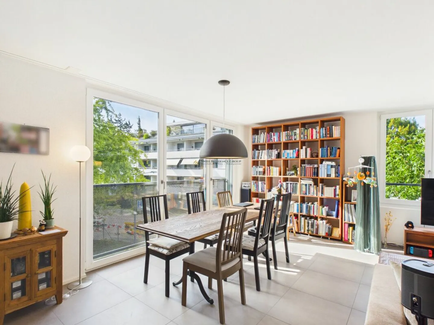 Light-flooded 4.5-room apartment with spacious sun balcony - Photo 4 of 13