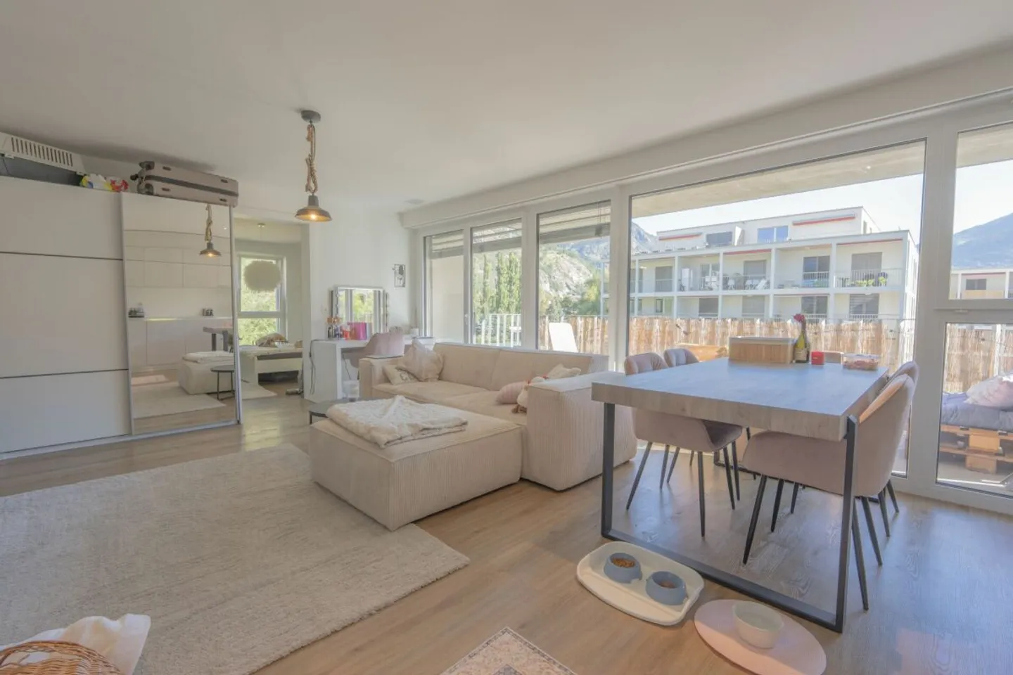 Moderne 2.5-Zimmerwohnung in Glis - Foto 7 di 13
