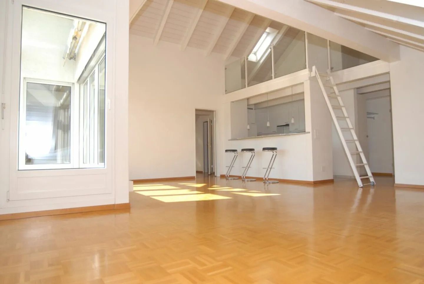 Moderne 2.5-Zimmer-Wohnung - Foto 1 von 13