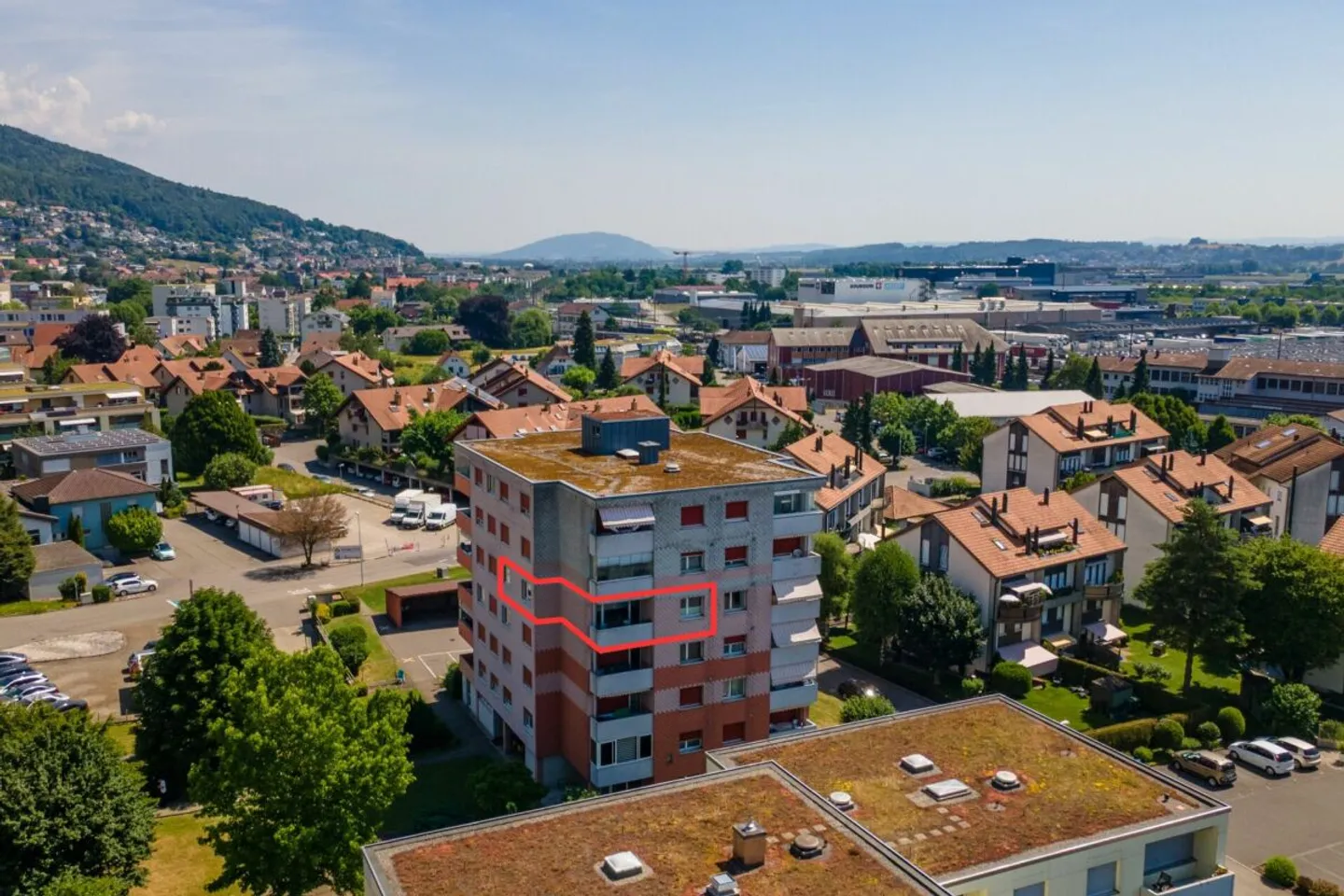 Accès équitable à la propriété | Appartement 3.5 pièces avec vue, ascenseur et place de parking - Photo 1 sur 13