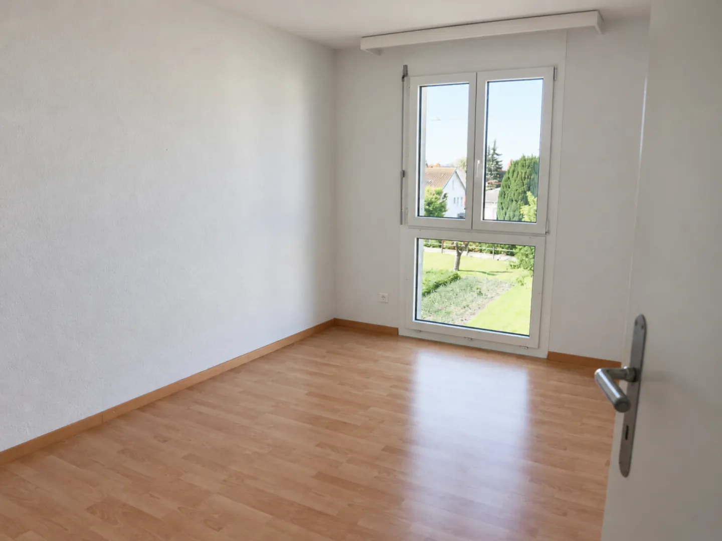 Spacieux et lumineux appartement de 4.5 pièces avec balcon à Altenrhein - Photo 8 sur 12