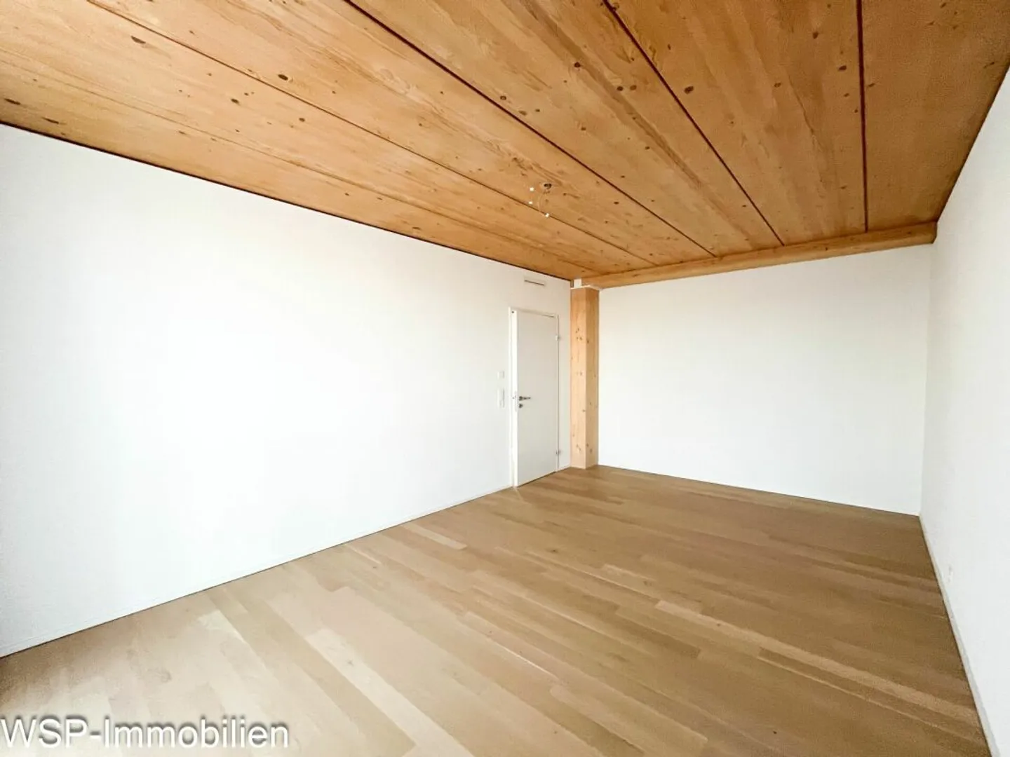 Modernes Apartment mit Loggia - Foto 13 von 13