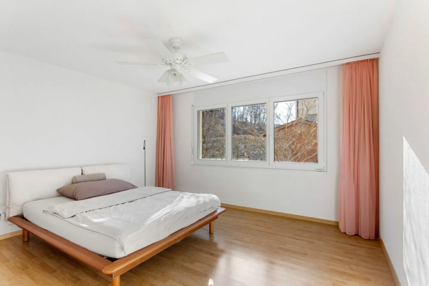 HAPPINESS OF LIVING with private garden! - Photo 8 of 13