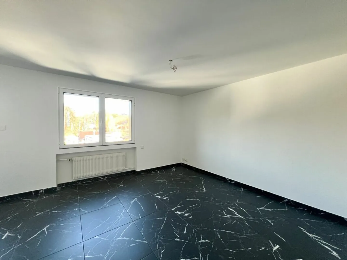 Vollständig renovierte 4,5-Zimmer-Wohnung - Foto 2 von 9