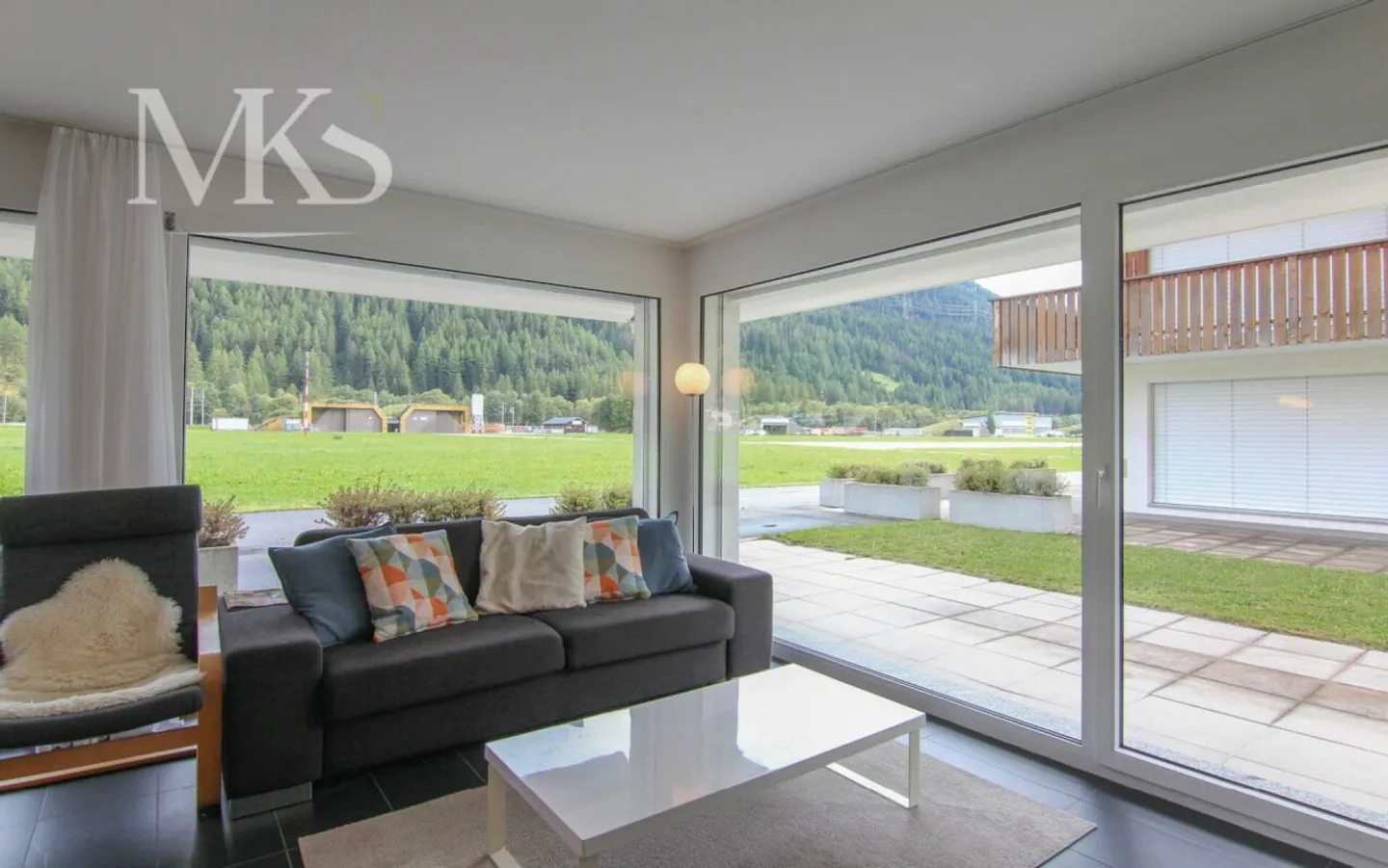 Your sunny spot in the cross-country skiing paradise Goms - bright 2.5-room apartment with garage - Photo 3 of 13