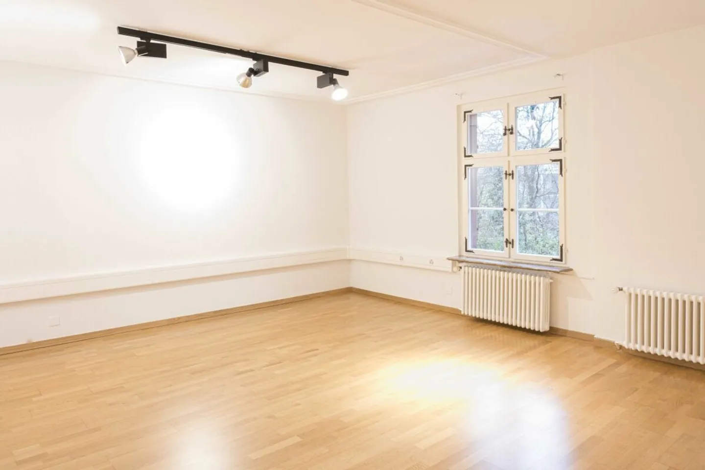 Stilvolle Bürofläche in historischem Gebäude - Foto 4 von 9