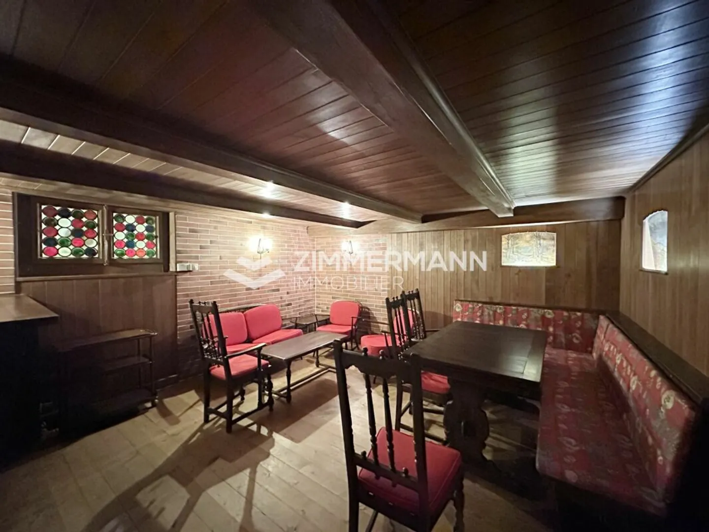 Genthod - Familienvilla auf einem wunderschönen, bewaldeten Grundstück von 2.000 m² - Foto 10 von 13