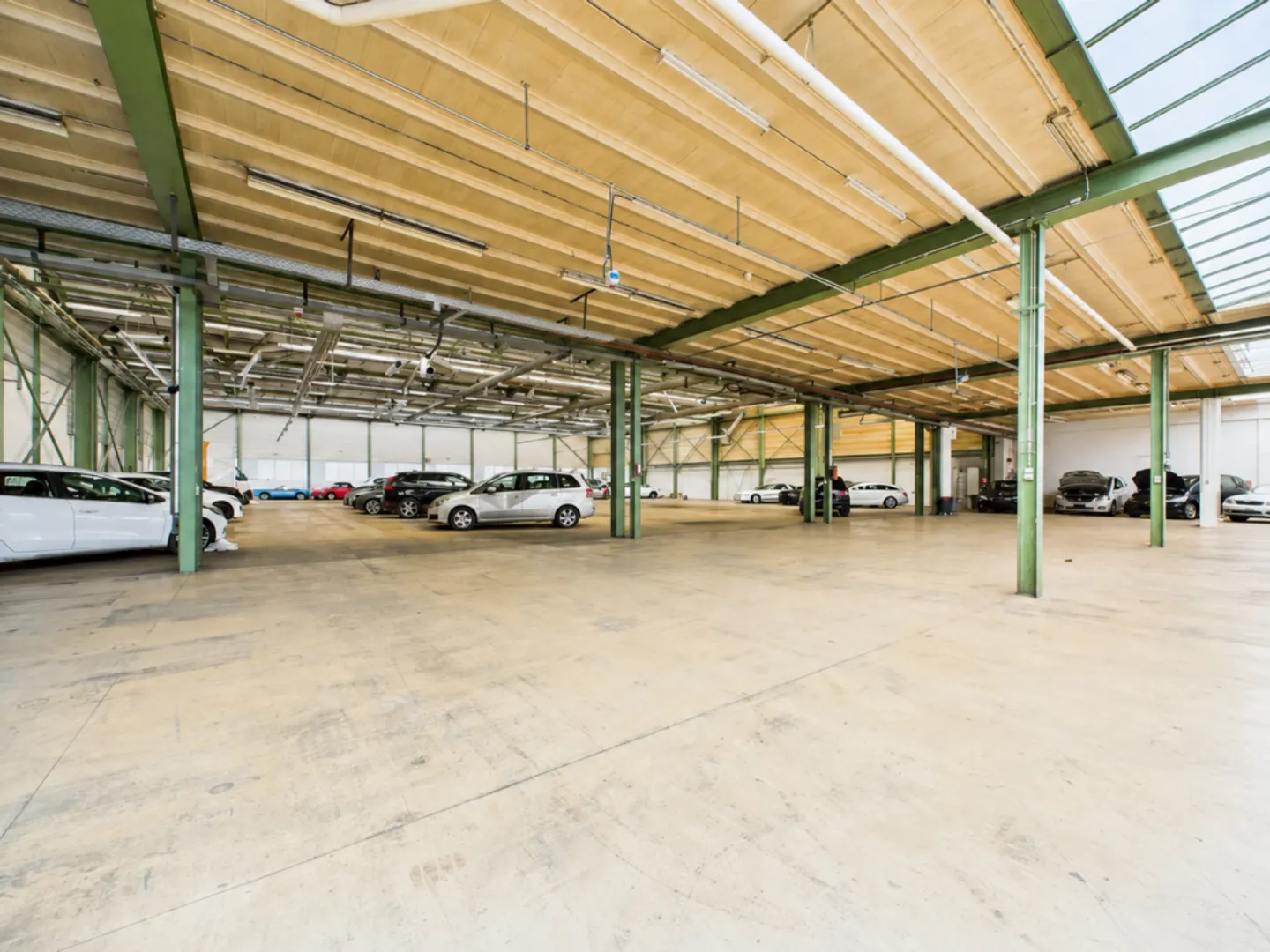 Attractive commercial investment with rental income and development potential - Photo 2 of 6