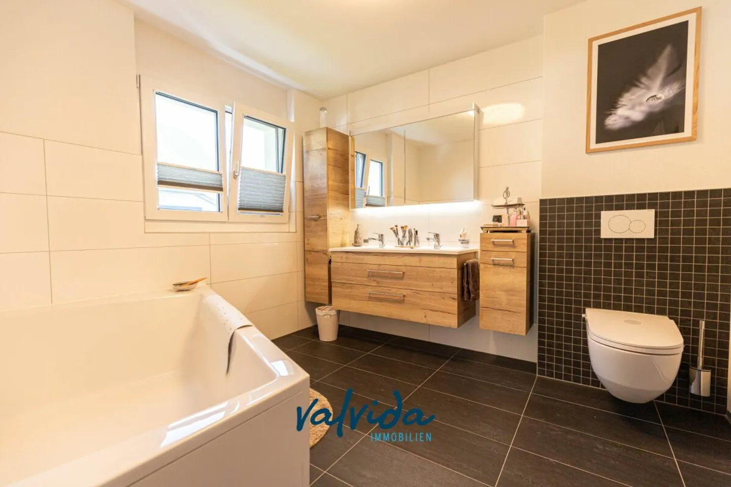 Modernes Mehrfamilienhaus in Steg - Foto 12 von 13