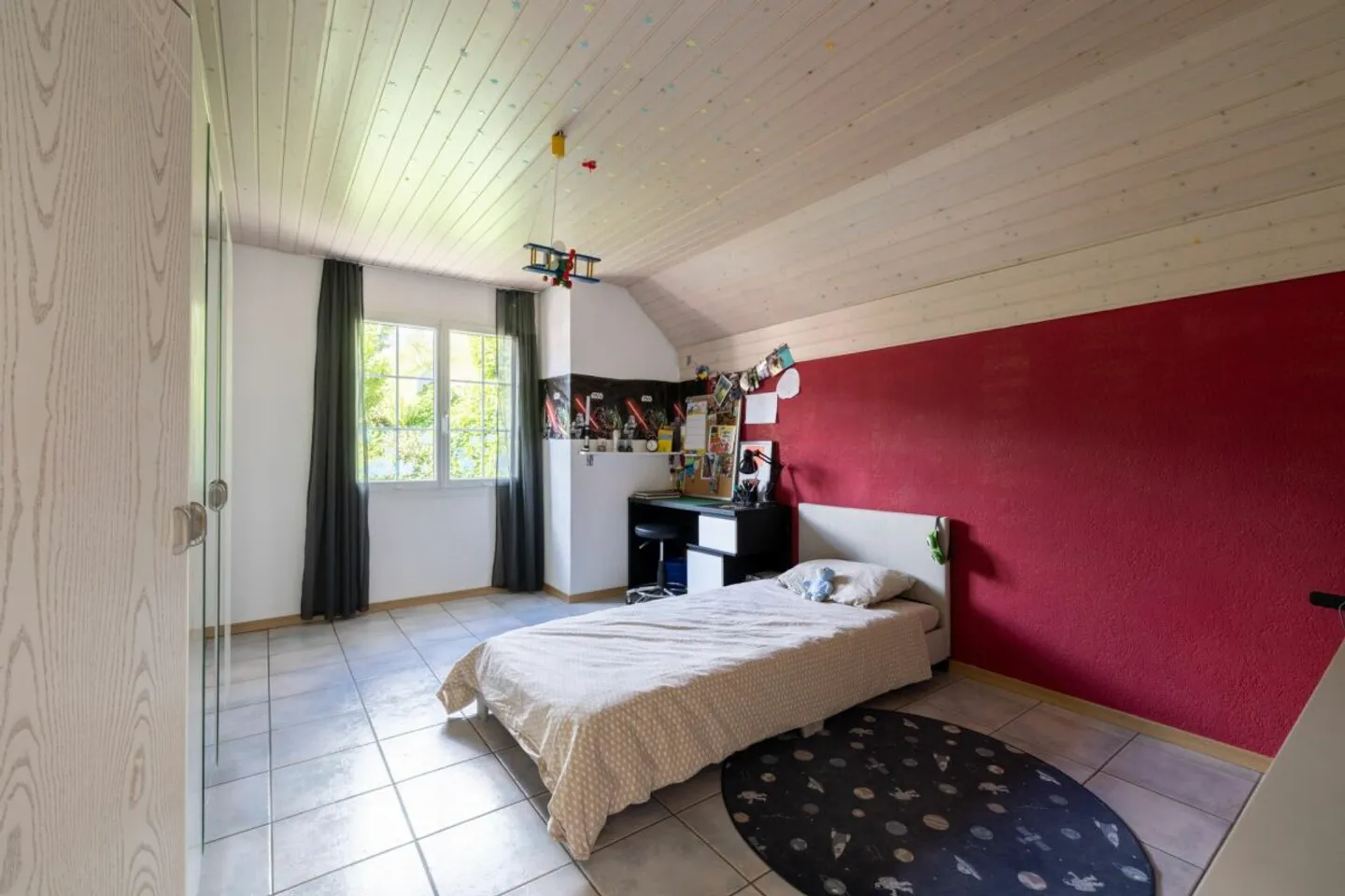 Casa unifamiliare di 6,5 stanze con ampio spazio a Plasselb - Foto 6 di 13