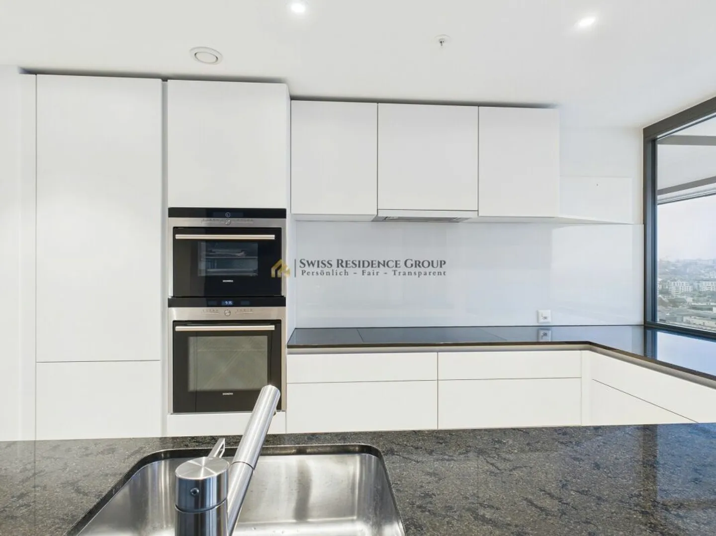 High above in Zurich West - 3.5 rooms on the 17th floor - Photo 8 of 13