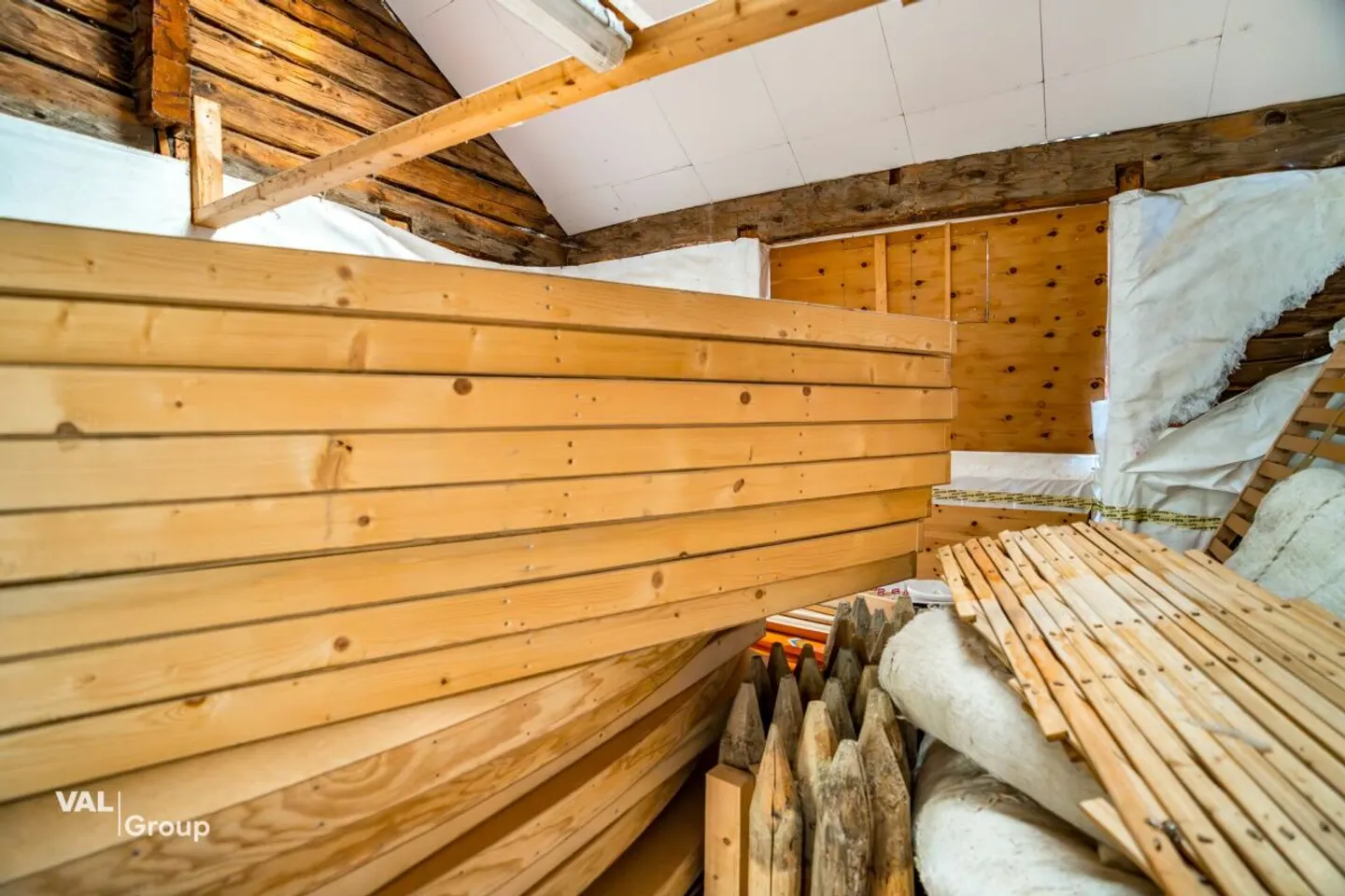 Stall mit Bauland in Eischoll - Walliser Charme mit Perspektive - Photo 8 of 13