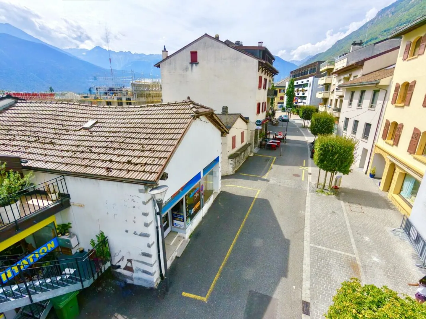 Maison au coeur de Fully avec fort potentiel - Photo 4 sur 13