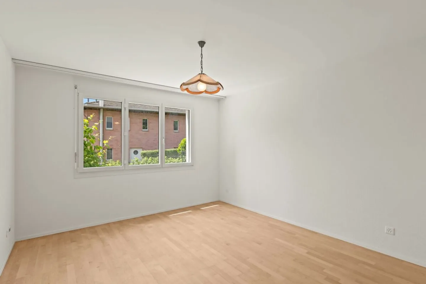 Sunny garden apartment in Oberwil - Photo 6 of 11