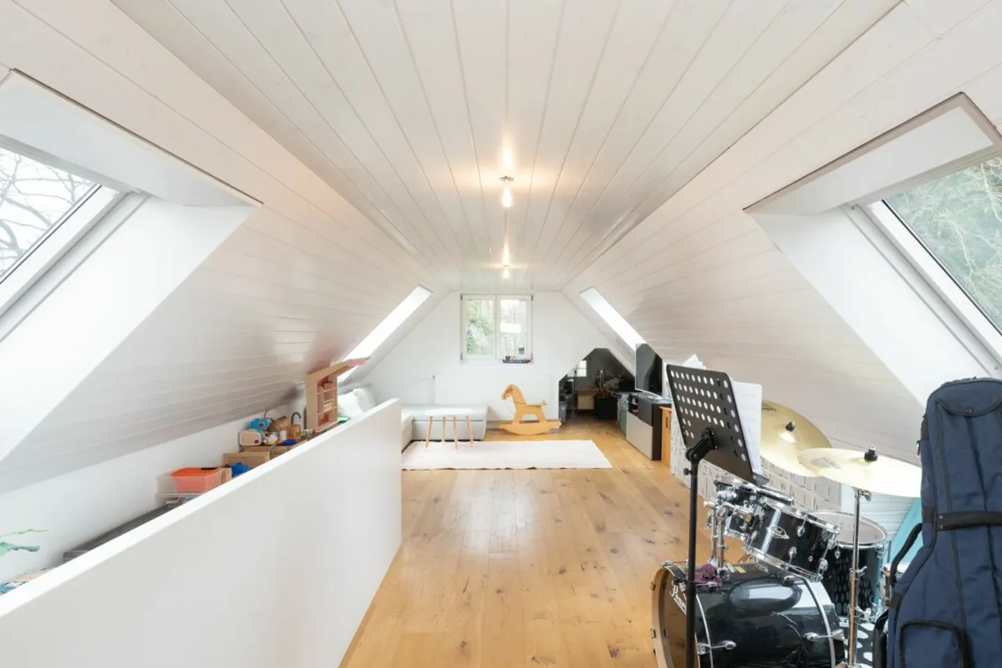 Magnifique maison individuelle modernisée avec une intimité absolue et vue sur le lac - Photo 13 sur 13