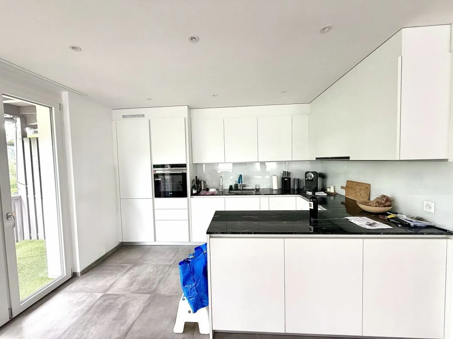 High-quality living in attractive 3.5-room apartment! - Photo 3 of 8