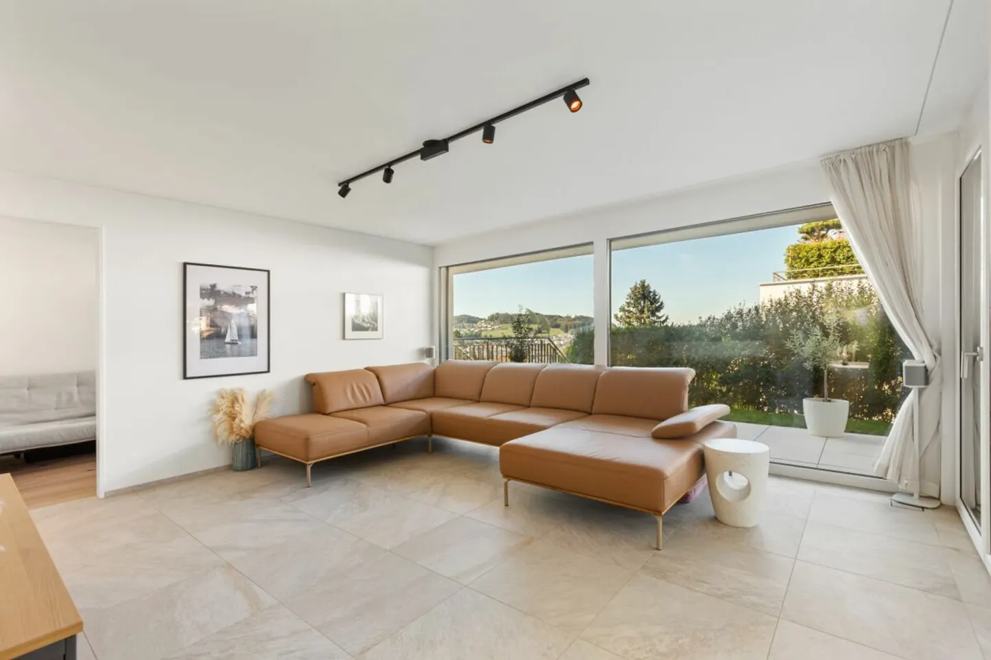 Modern Living with a View - New 5.5-Room Garden Apartment - Photo 4 of 13