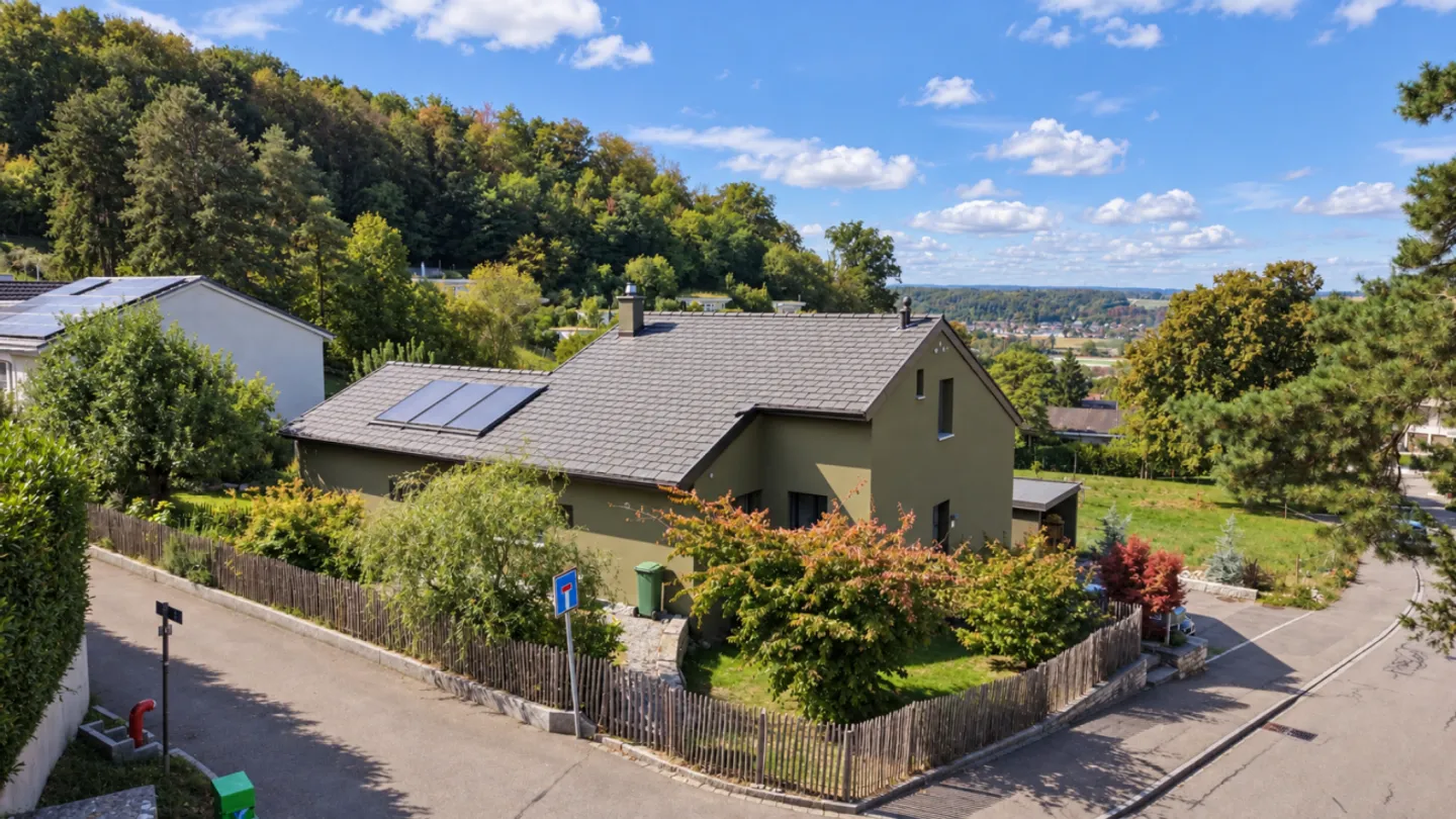Grosszügiges Einfamilienhaus mit Weitsicht und Abendsonne - Photo 8 of 8