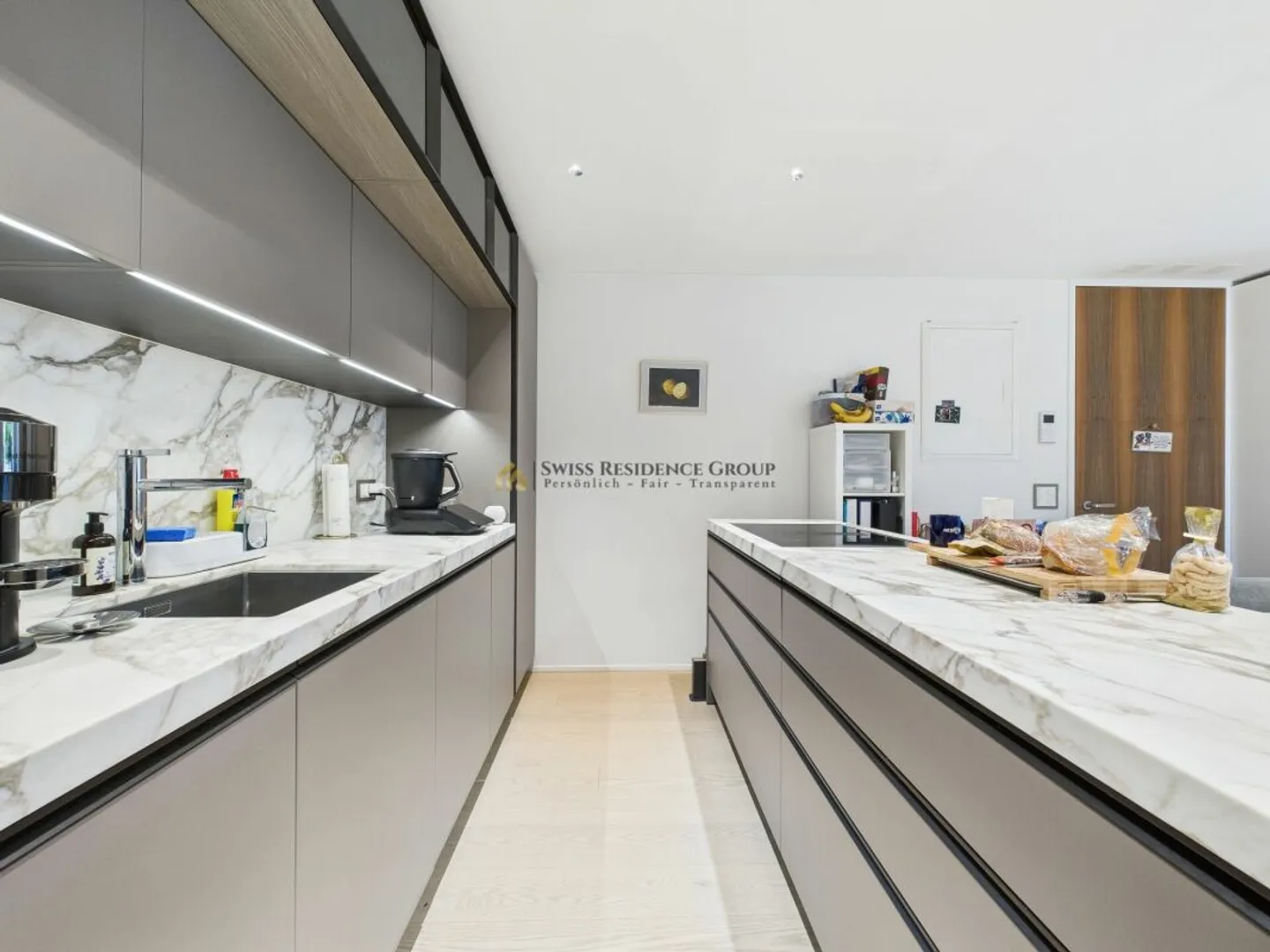 Exclusive living with private outdoor area - Photo 6 of 13