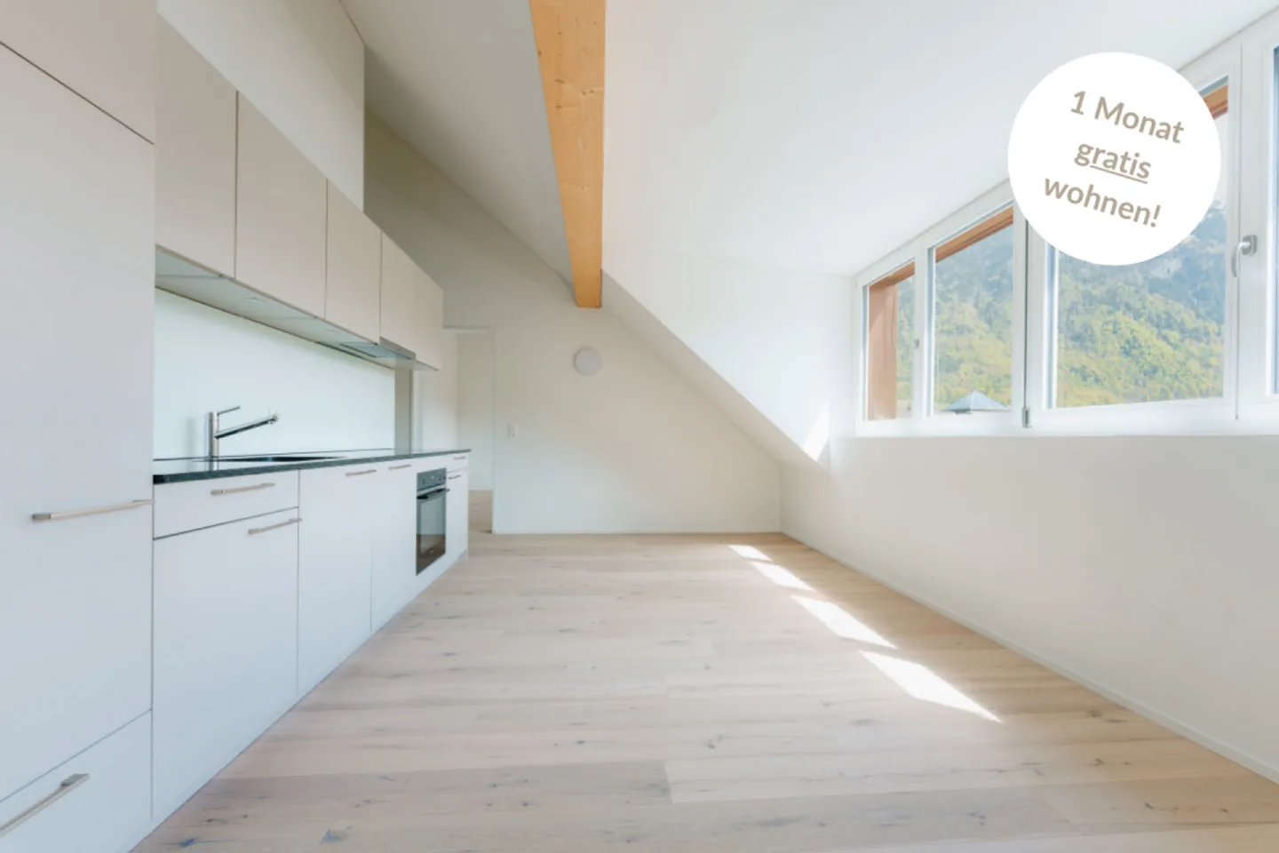Prima locazione "Haus Fridolin": Attico moderno nel cuore di Glarona - Foto 1 di 7