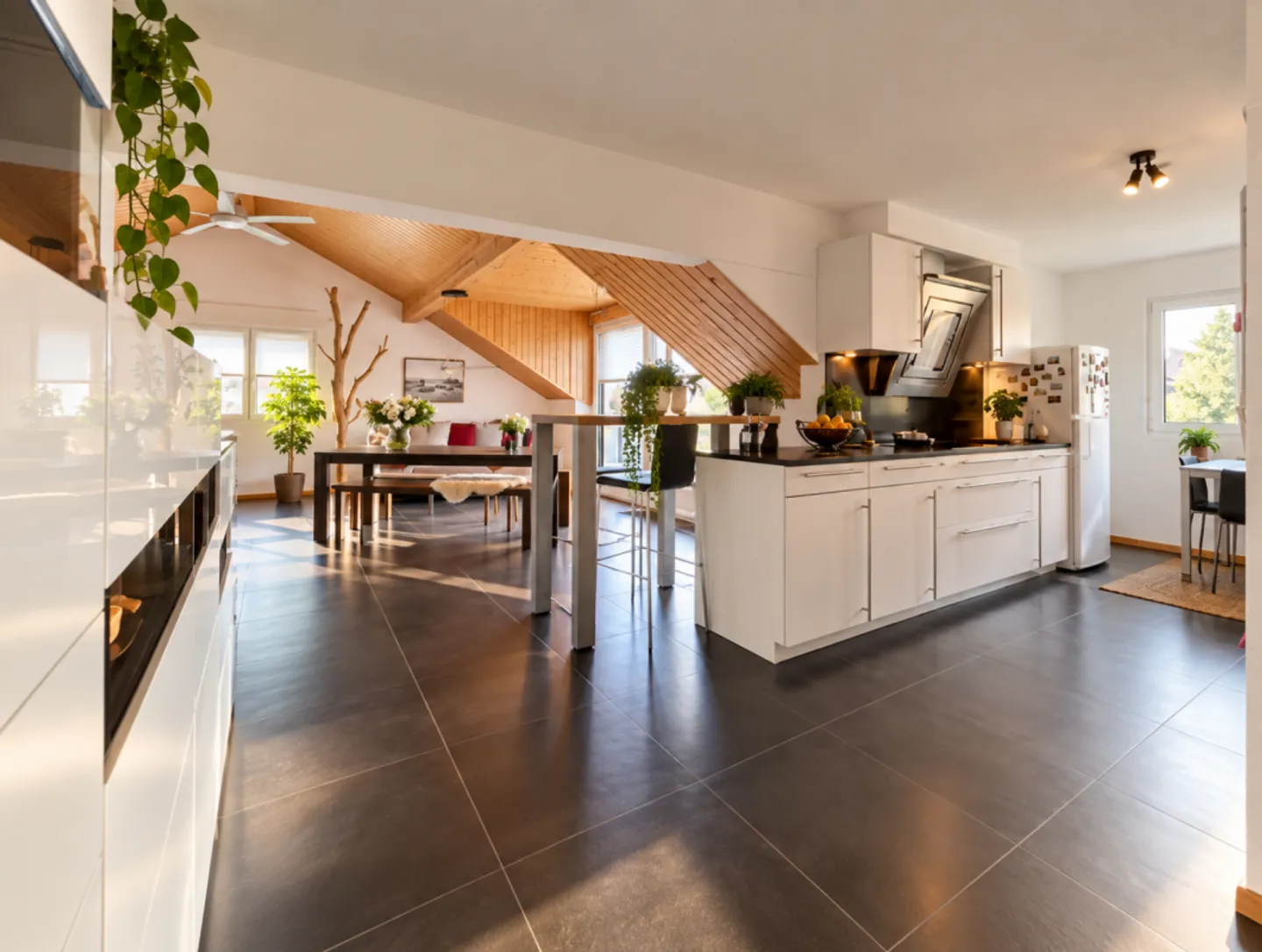 Appartamento duplex in mansarda di 5,5 locali in un angolo di verde - Foto 8 di 13