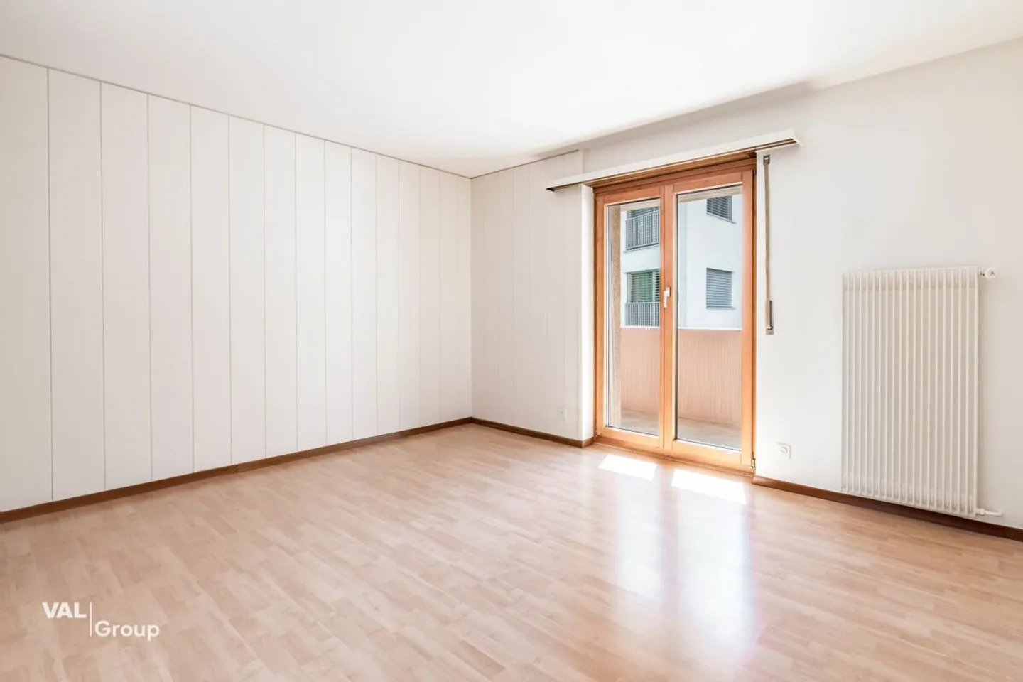 Spacious Living in a Central Location in Brig-Glis - with Balconies on All Sides - Photo 9 of 13
