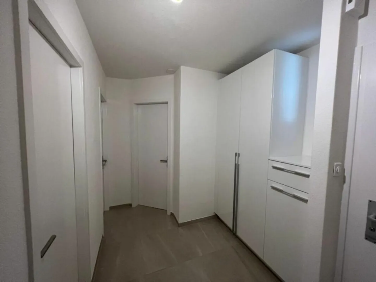 Modern 2-room apartment in a quiet location - available for immediate rent - Photo 4 of 10