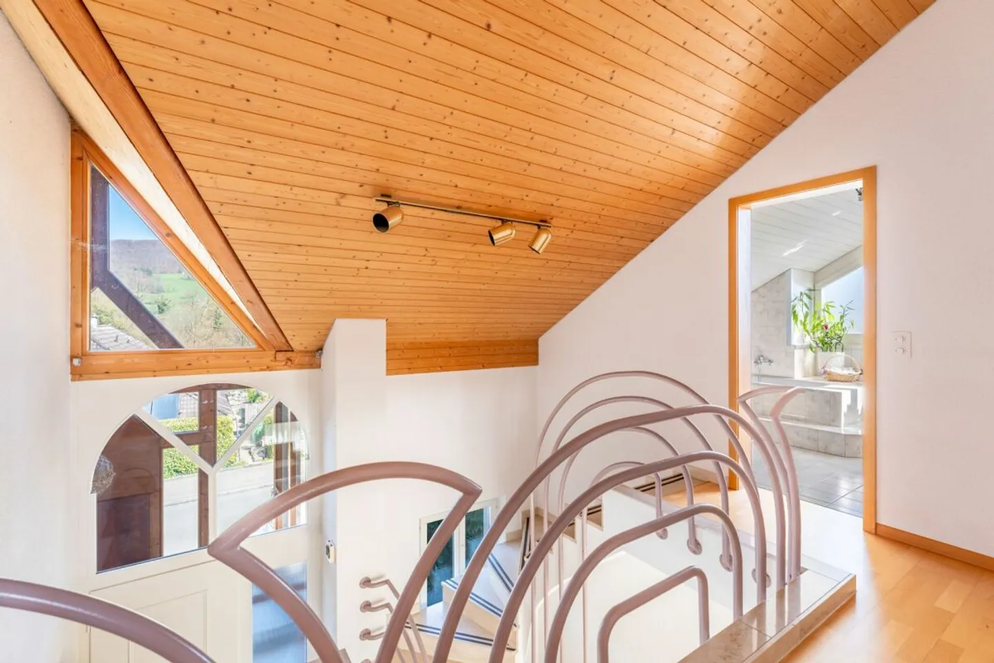 3.5-Zimmer Hausteil mit hübschem Garten an der Landwirtschaftszone - Photo 9 of 13