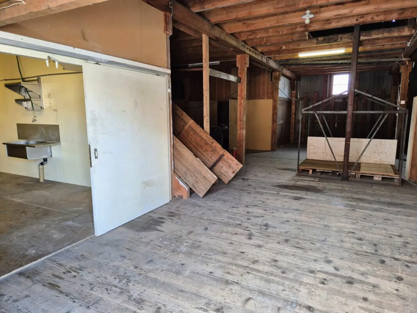 Your Warehouse - Your Advantage / Warehouse for Rent - Photo 2 of 5