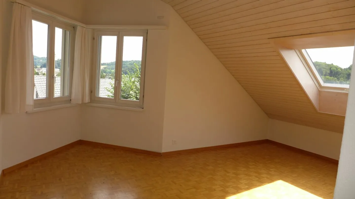 5.5 Room Single-Family House with a View - Photo 8 of 10