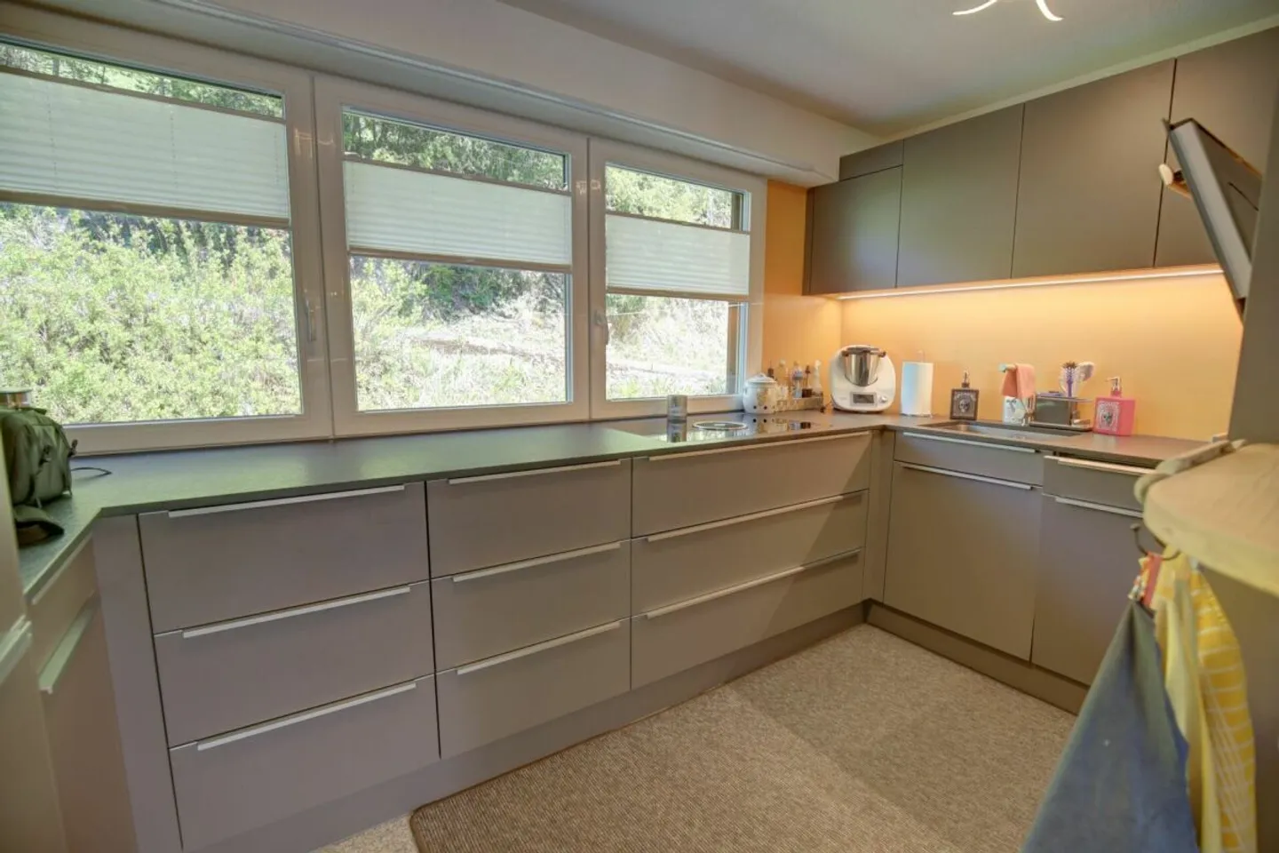 Magnificent renovated semi-detached chalet in Champex-Lac! - Photo 8 of 13