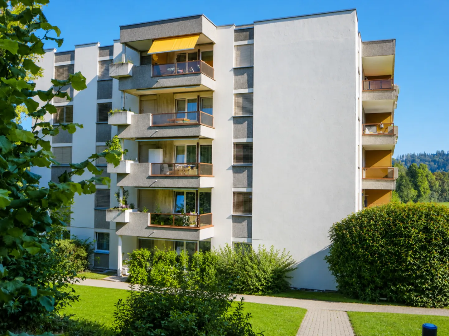 Charming 3.5-room apartment with balcony - Photo 7 of 7