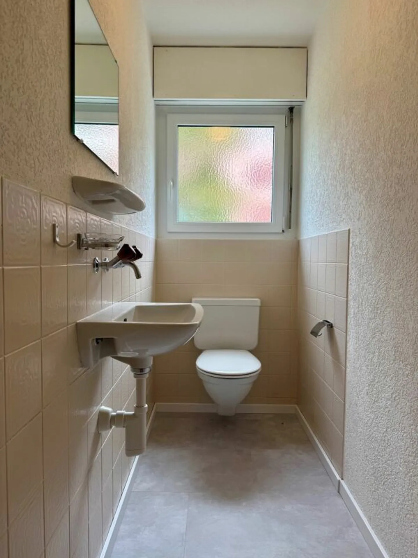 5.5-Room Ground Floor Apartment with Winter Garden and Land Share - Photo 6 of 8