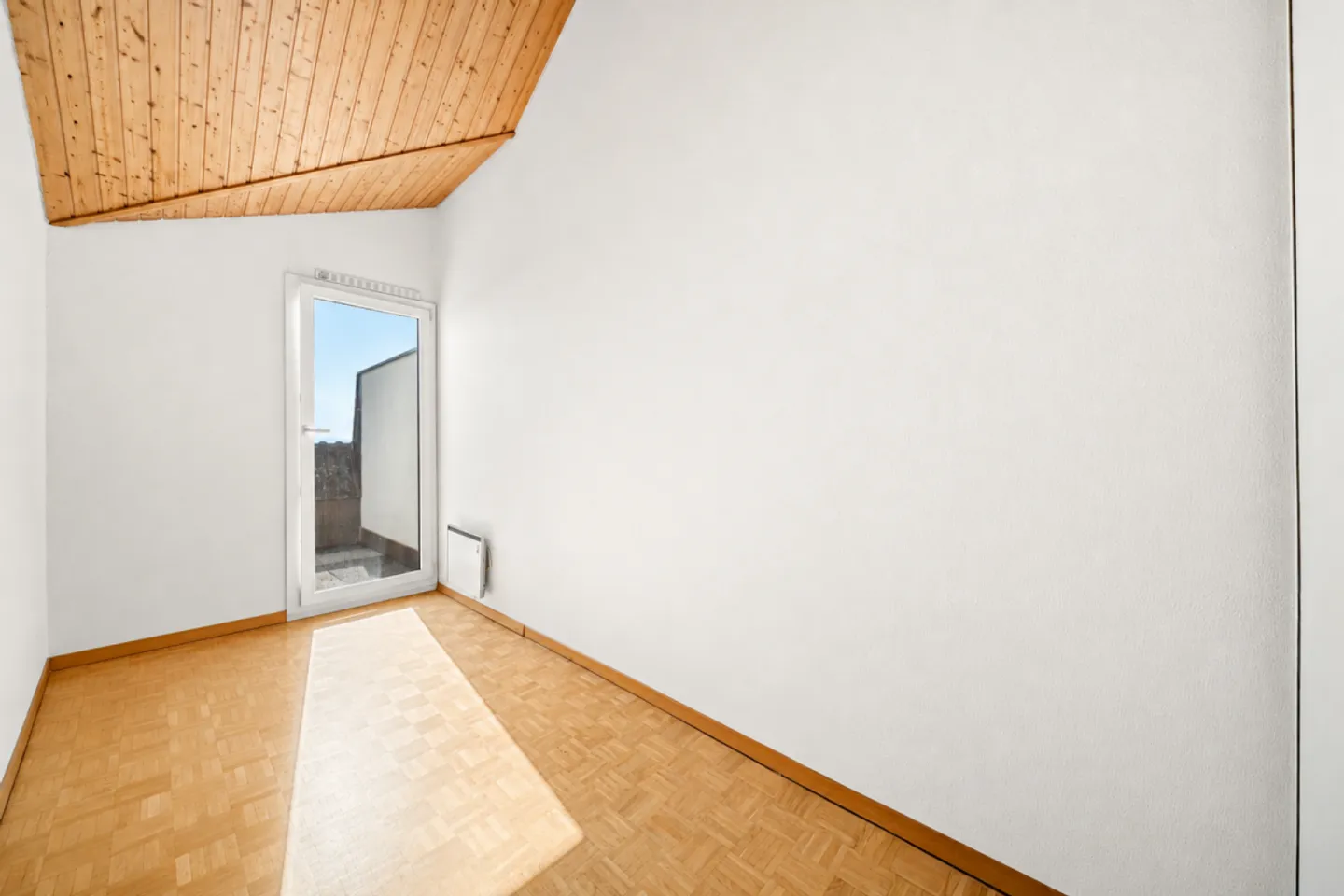Appartement de 3,5 pièces avec une magnifique vue sur le lac et les montagnes ! - Foto 8 di 10