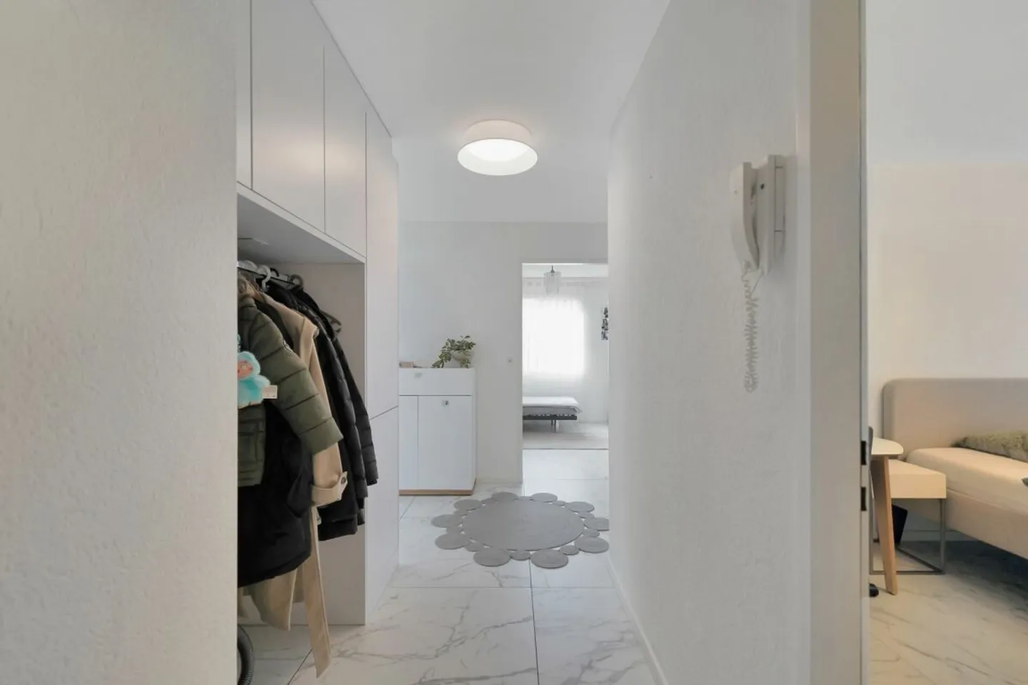 Renovated 4.5-room apartment in a central location in Flamatt - Photo 10 of 13