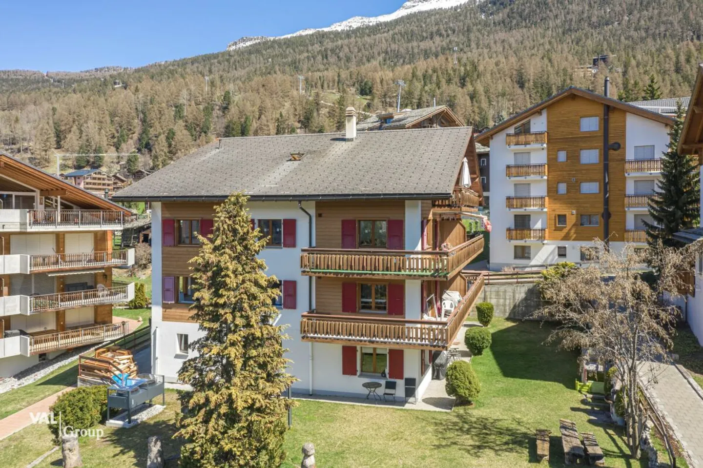 Appartement douillet dans un style chalet charmant - Photo 2 sur 13