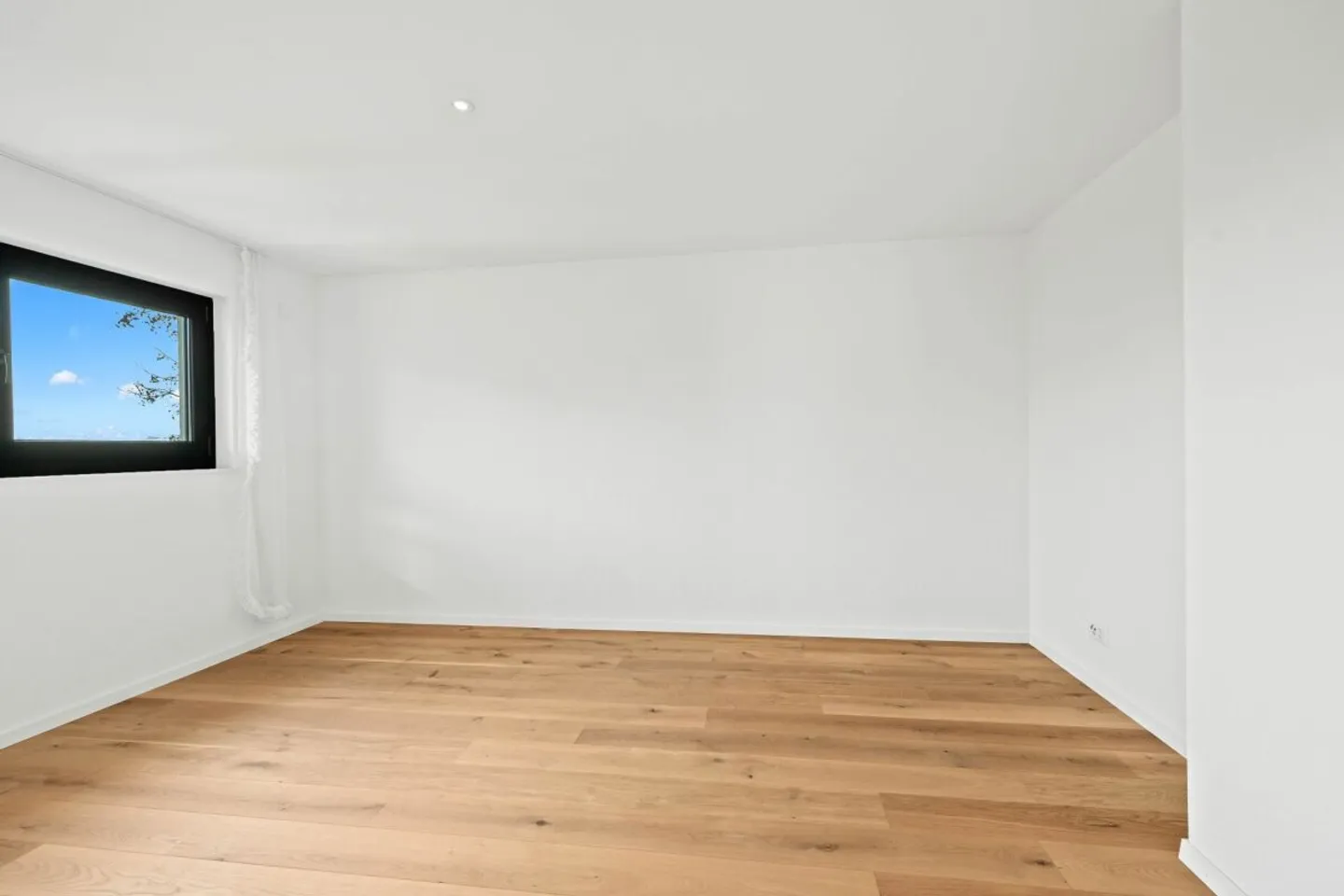 Sunny 3.5-room apartment in a central location - Photo 8 of 13