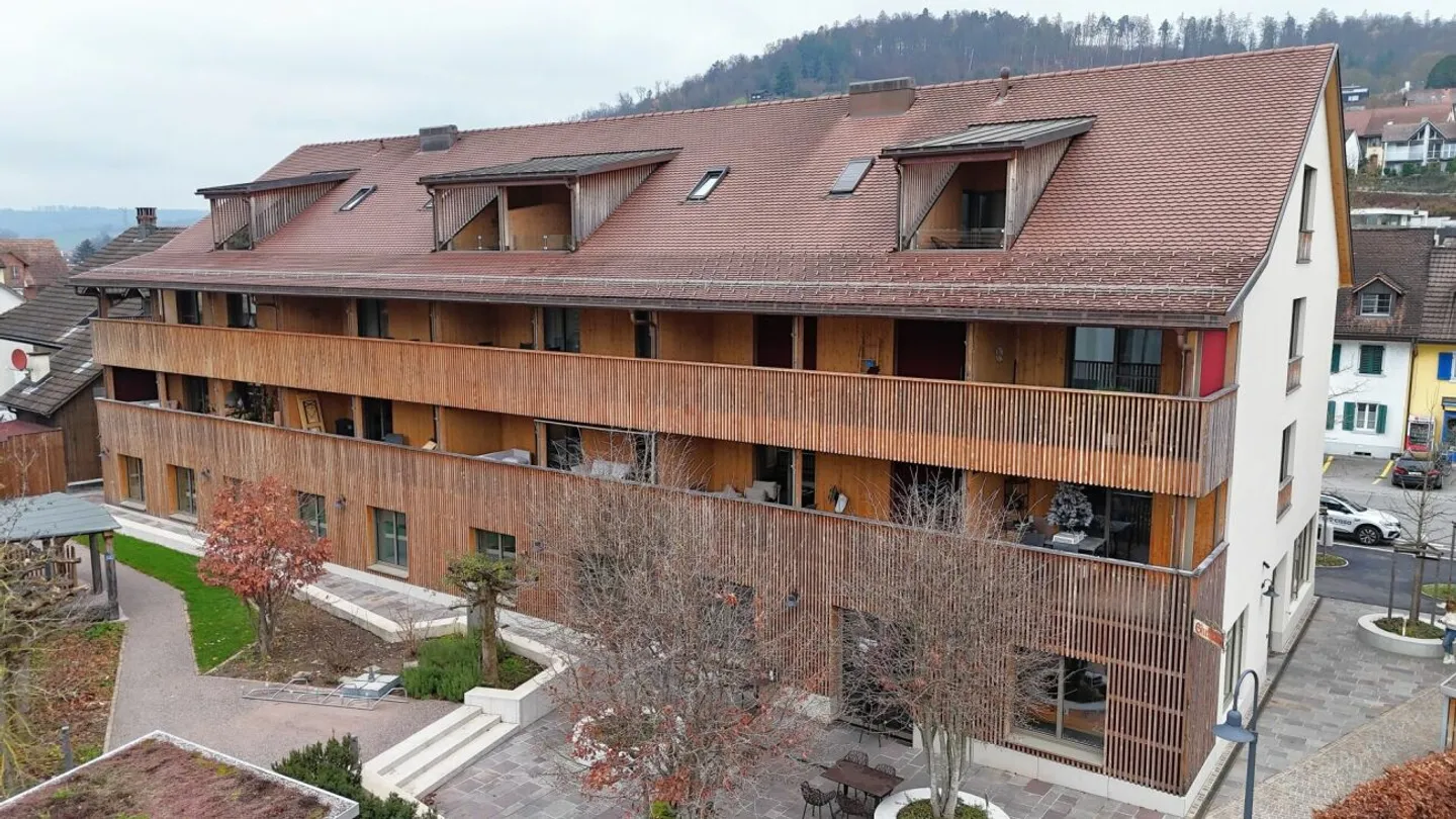 MODERN UND GROSSZÜGIG WOHNEN - 3.5 ZI.-WOHNUNG - Photo 1 sur 9