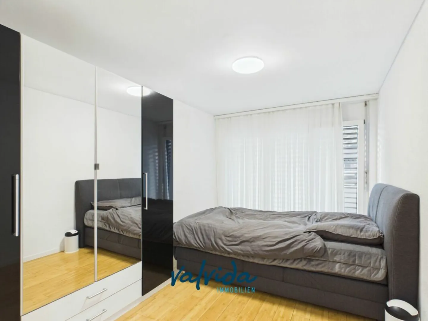 Stylish living in the heart of Visp - spacious 5.5-room apartment - Photo 12 of 13