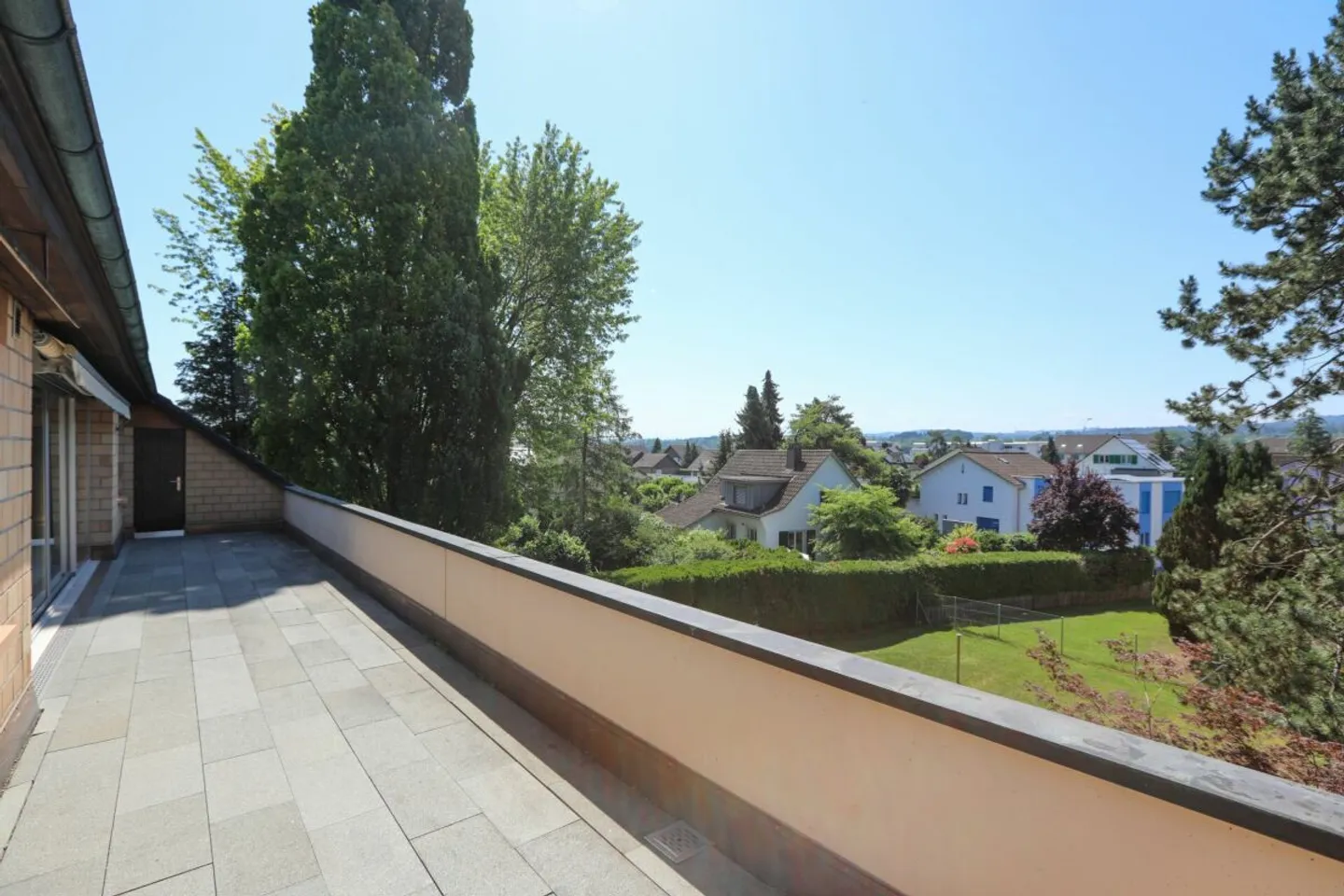 Penthouse spacieux avec terrasse ensoleillée à Weinfelden - Photo 11 sur 12