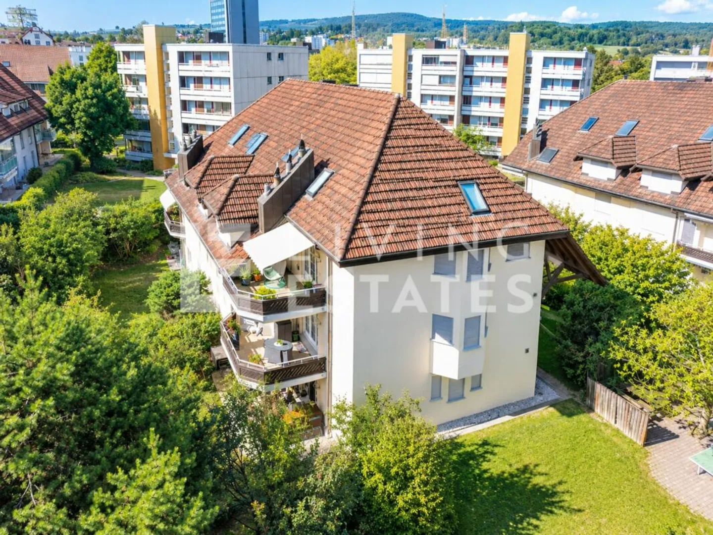 COMFORT APARTMENT - CENTRAL. WELL-MAINTAINED. LIVABLE. - Photo 1 of 13