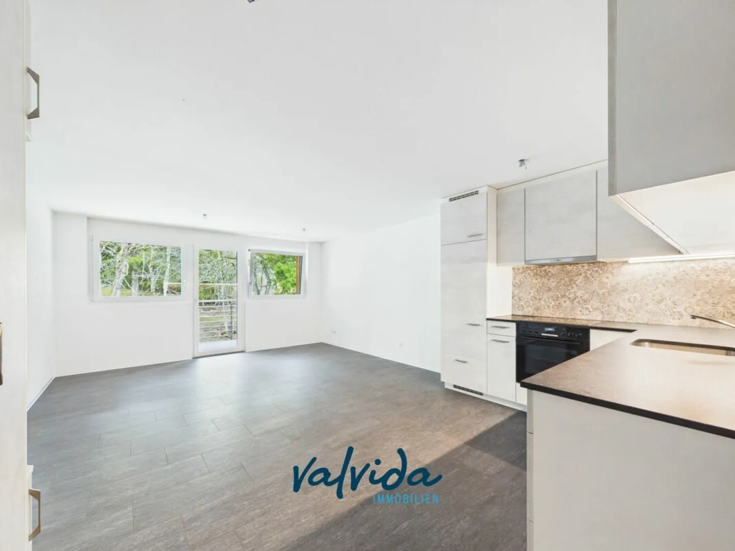 Prime Location in the Ski Resort: 3.5-Room Apartment with Ski-in Comfort - Photo 1 of 10