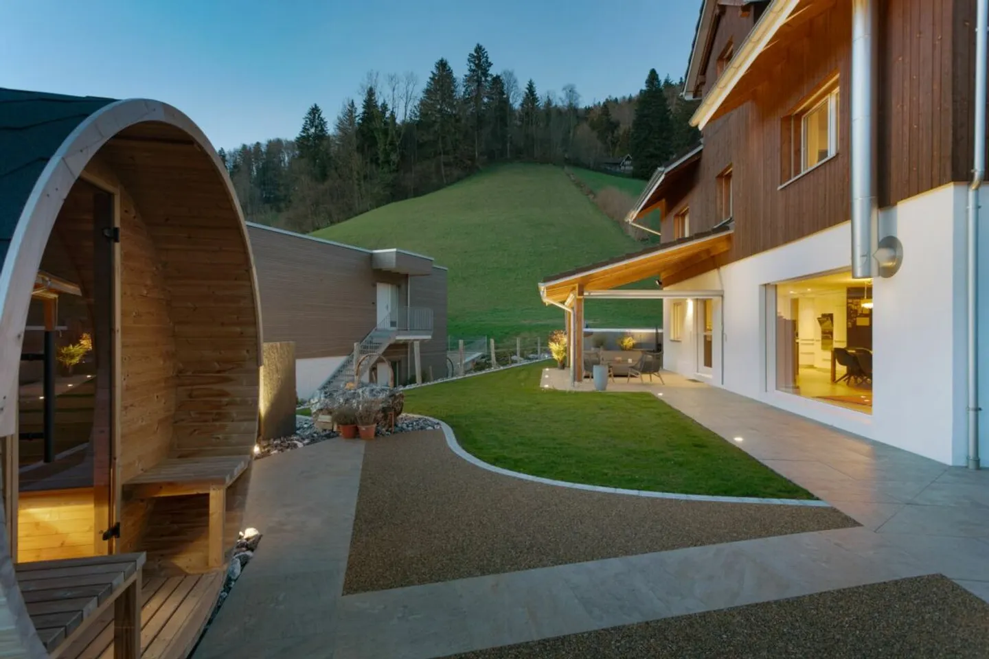 INDIPENDENTE, MODERNO, UNICO? IDILIO FAMILIARE ESCLUSIVO NEL CUORE DEL TOGGENBURG - Foto 8 di 13