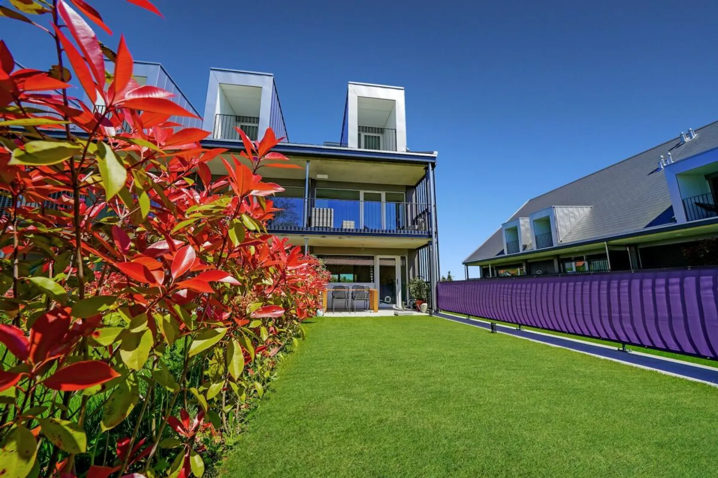 NEW BUILD - Modern Corner Townhouse with Many Extras in Idyllic Location - 10 Minutes from Lyss - Photo 1 of 13