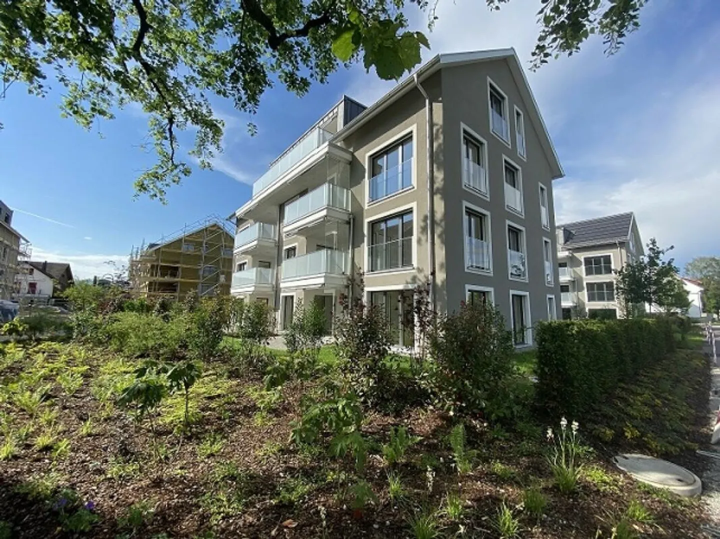 Modernes Apartment im Lindenpark - Foto 1 von 6