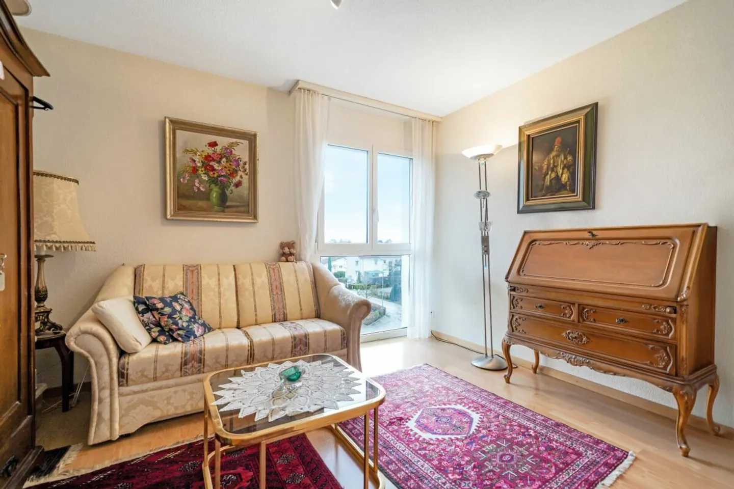 Bright 4.5 Room Apartment with Wonderful View - Photo 9 of 13