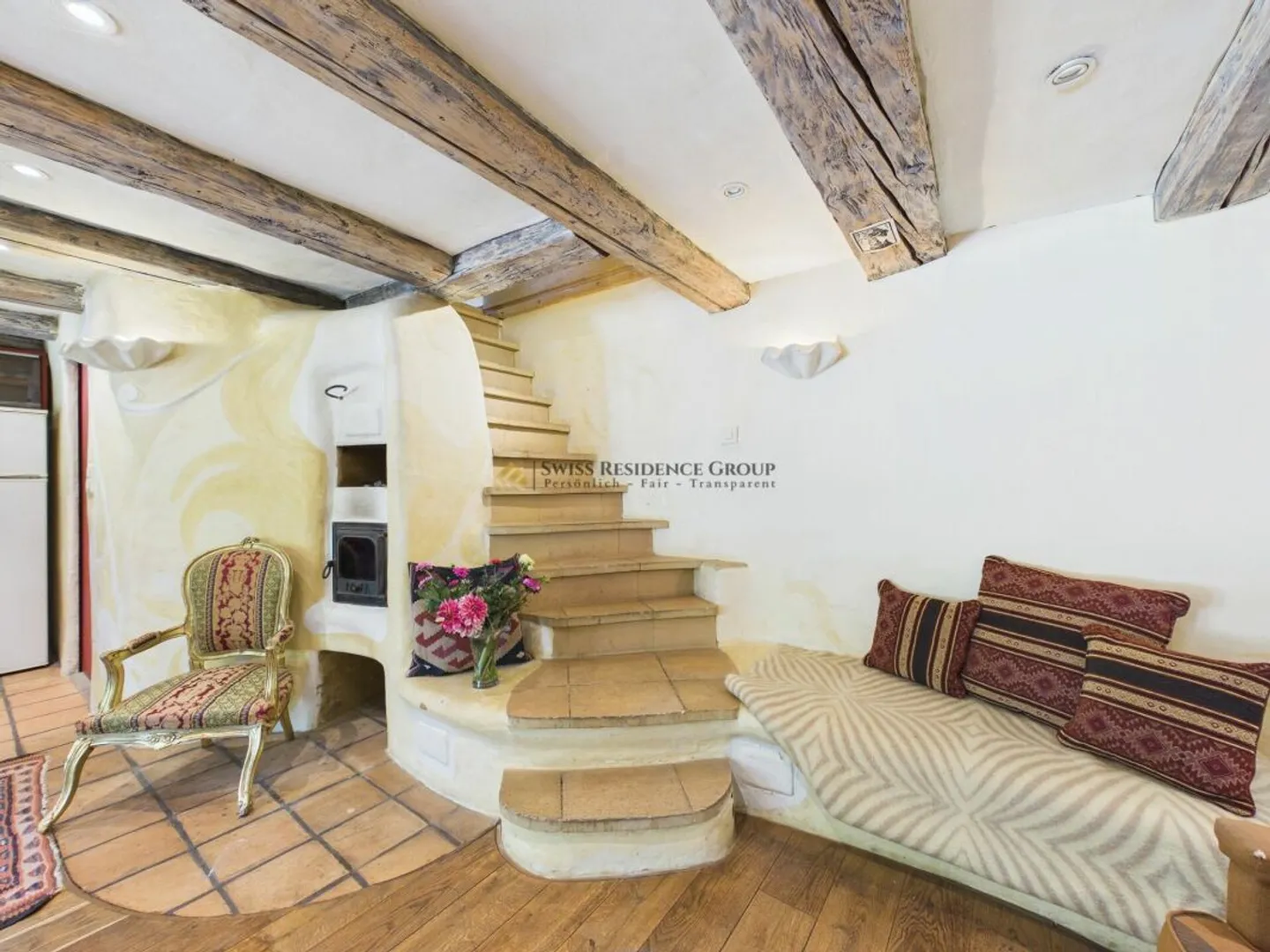 Living in a Clay House on Uetliberg - Photo 5 of 12
